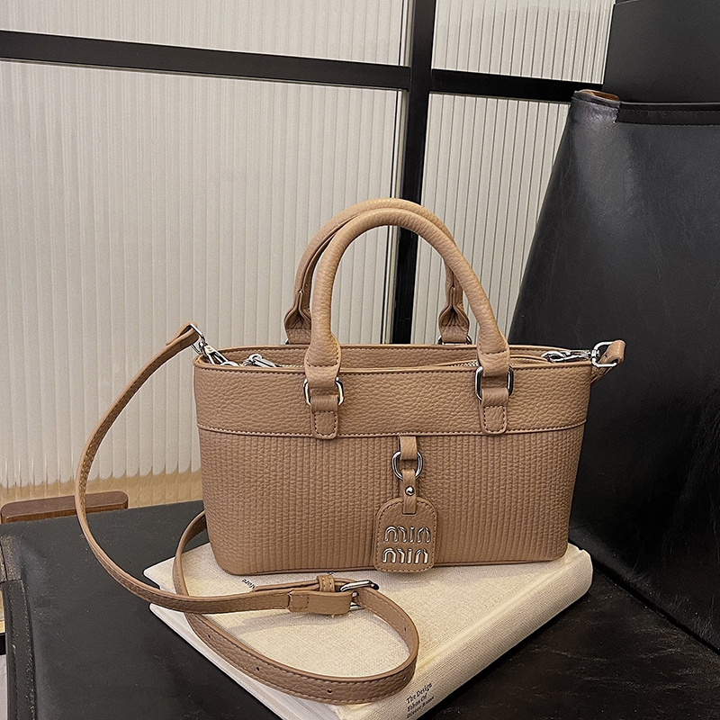Borsa tote di lusso in pelle d - Luxury Lifestyle City recensione e prezzo